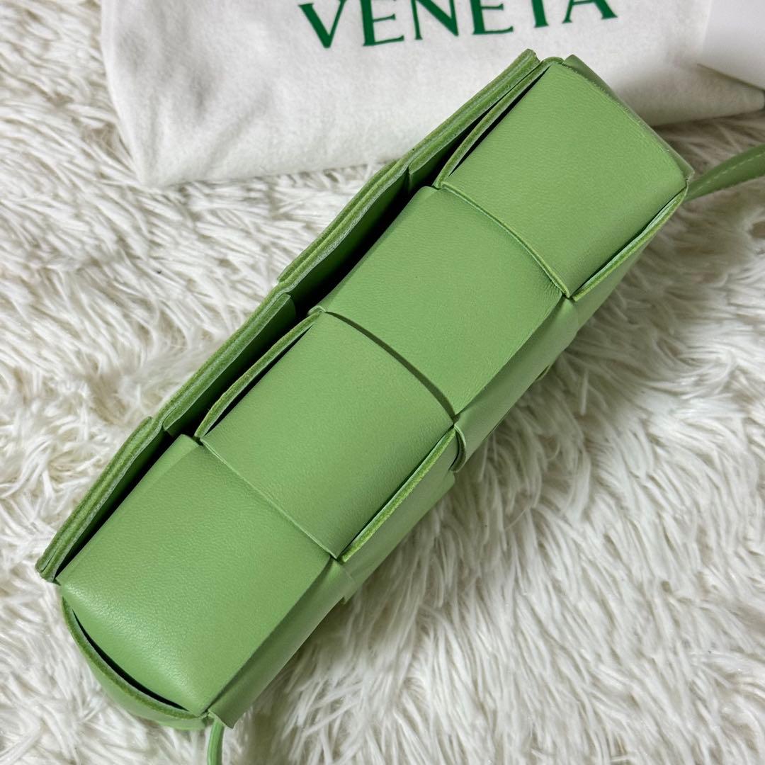 新品未使用✨ボッテガヴェネタ　カセットミニベルト　イントレチャート　ピスタチオ