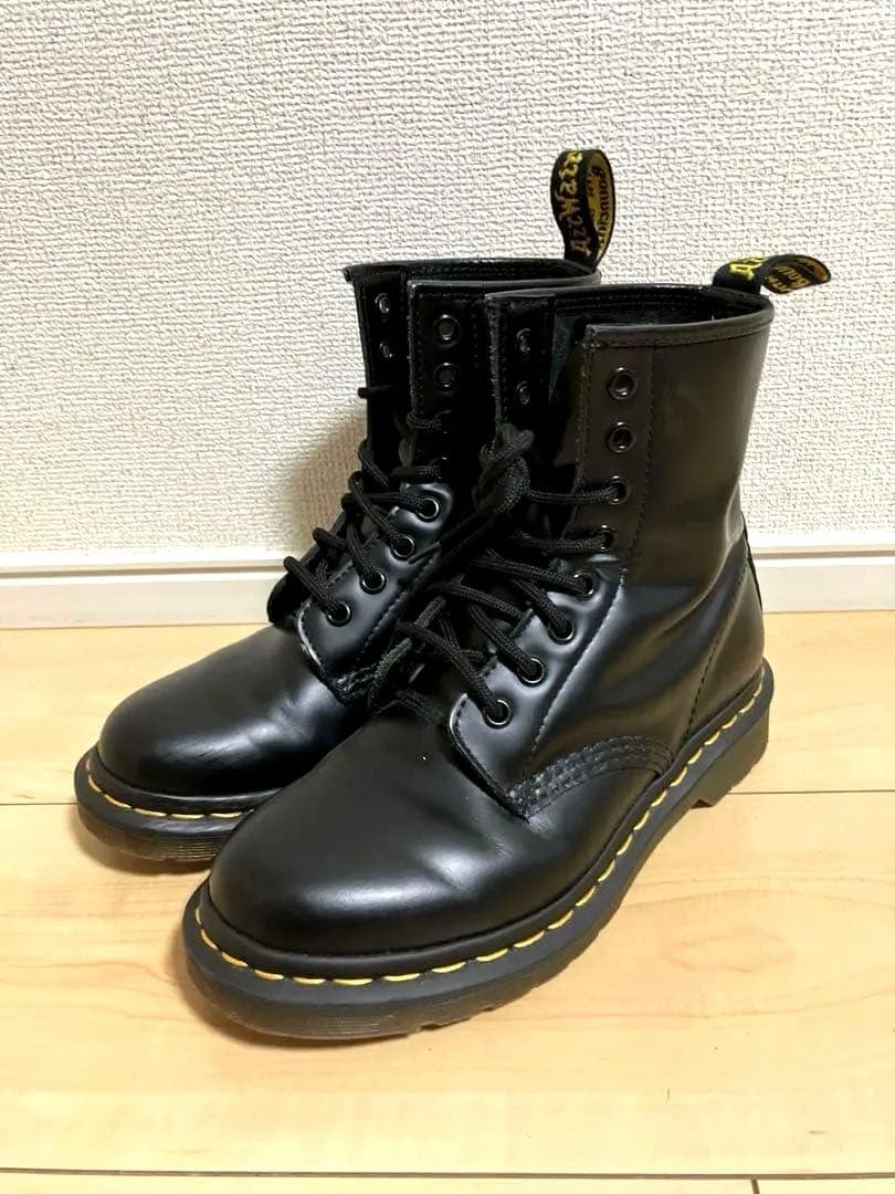 美品⭐︎Dr.Martens 1460 UK4 ブラック 8ホール　人気モデル