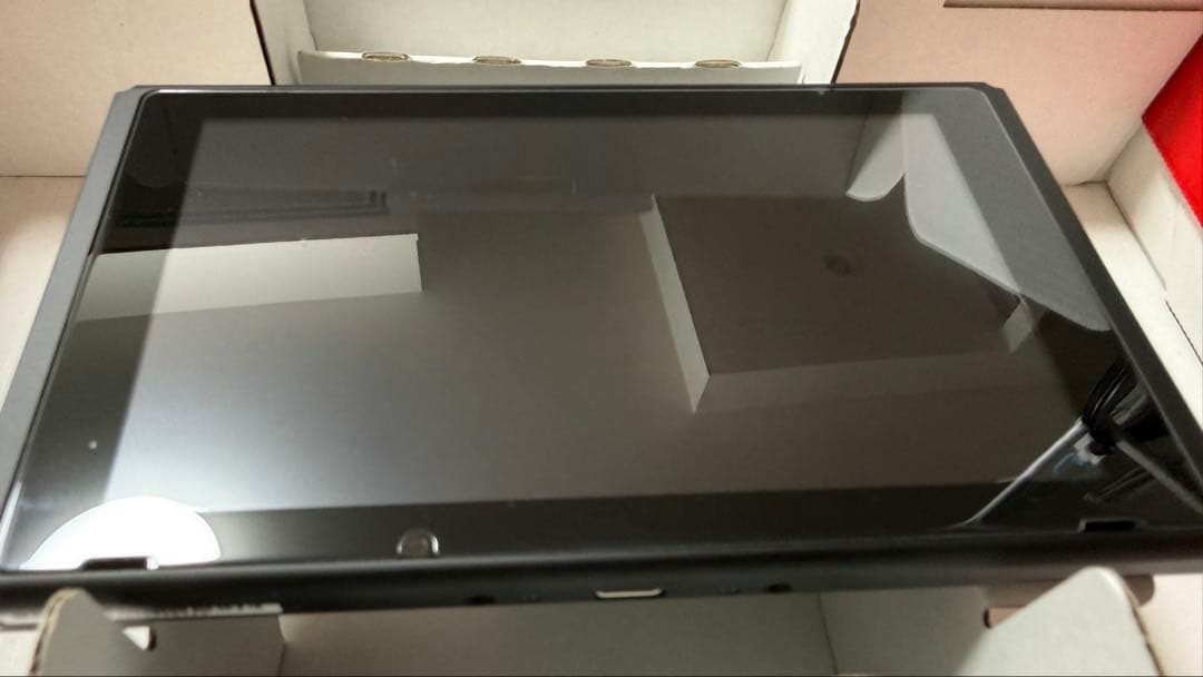 Nintendo Switch 本体 目立った傷なし 液晶保護カバー付
