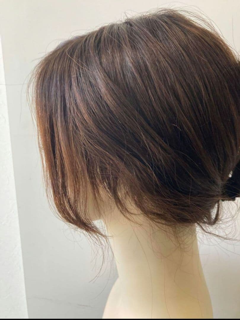 まるです。人毛ウィッグ　ウィッグ　パーマ　ミディアム　ロング