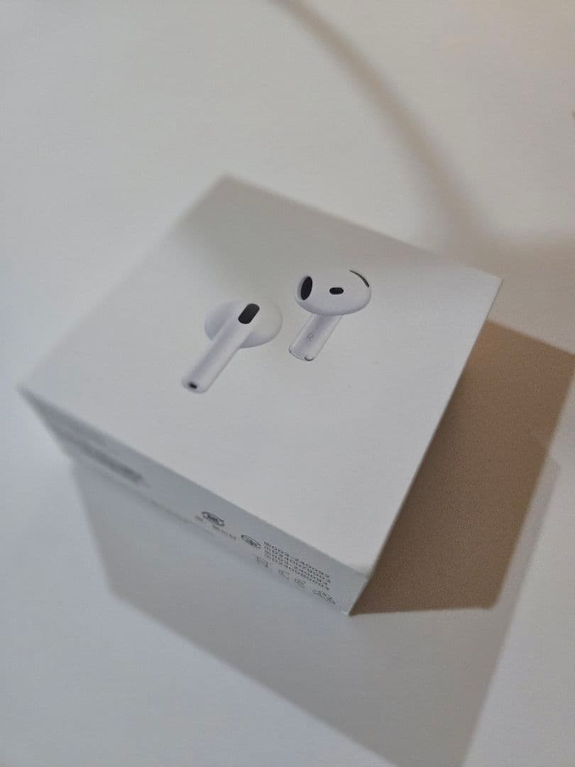 AirPods4 本体 ANC ホワイト MXP93J/A