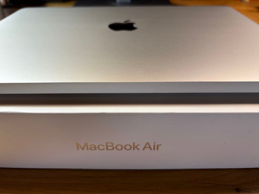 2020 M1 MacBook Air 16GB/ 512GB GPU8コア