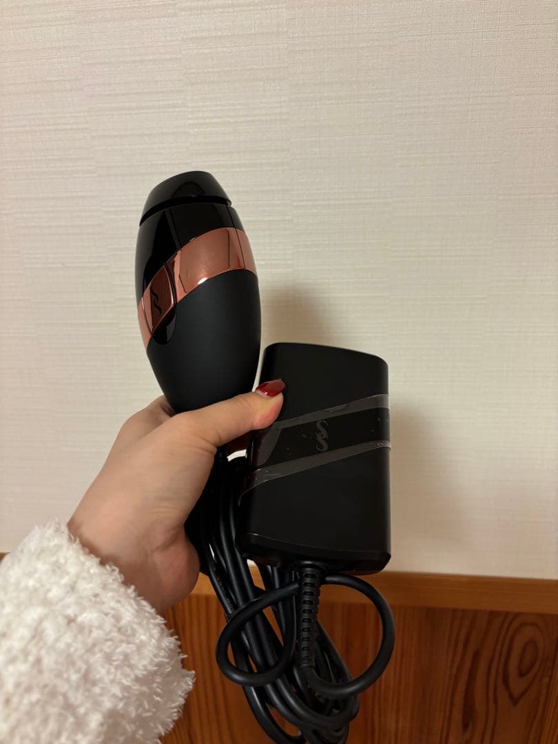 フラッシュ式脱毛器 黒とローズゴールド