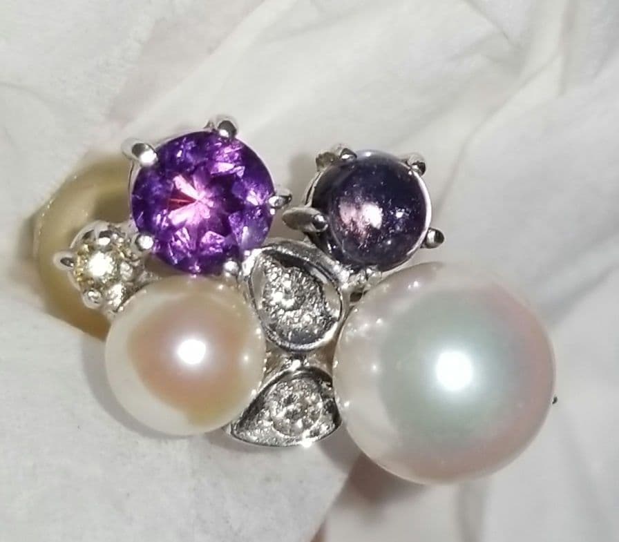 金K18WG 真珠と天然石とダイヤのブローチ・イヤリングセット