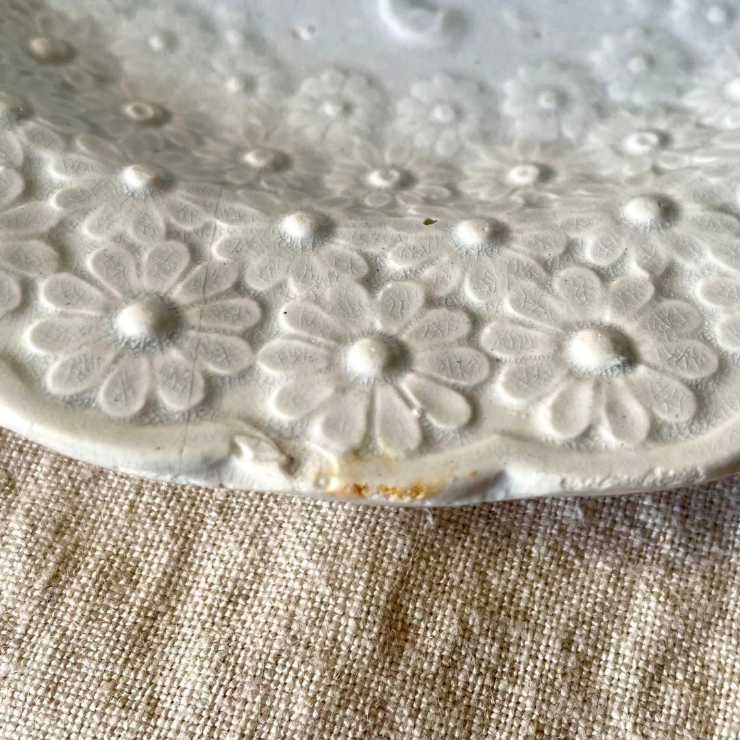 アーピ 　　　19世紀初頭マーガレットレリーフプレートフランスアンティーク