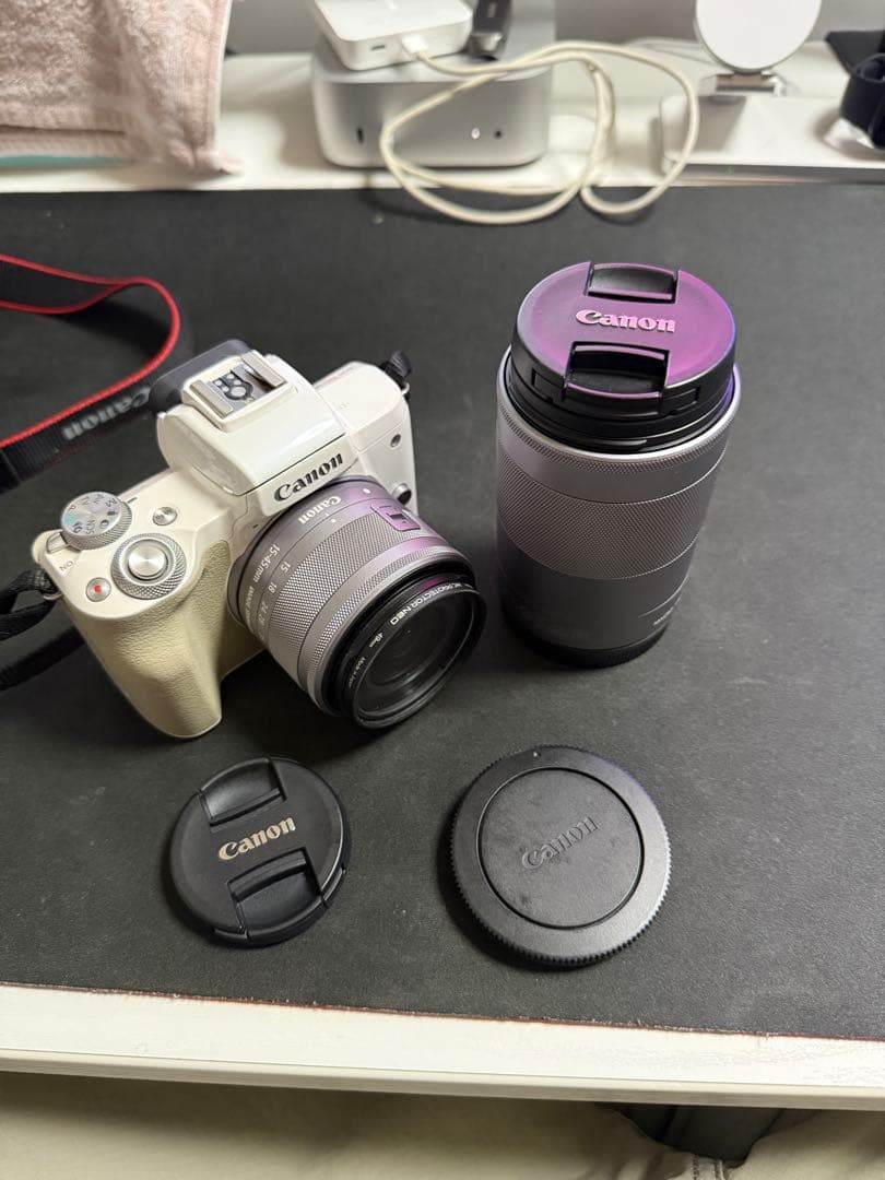 Canon EOS Kiss M ダブルズームキット（ホワイト）