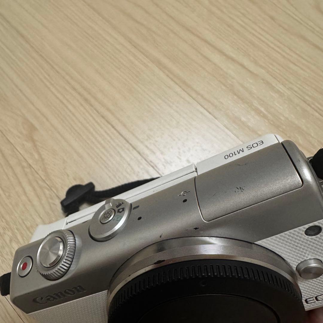Canon EOS M100ミラーレスカメラ