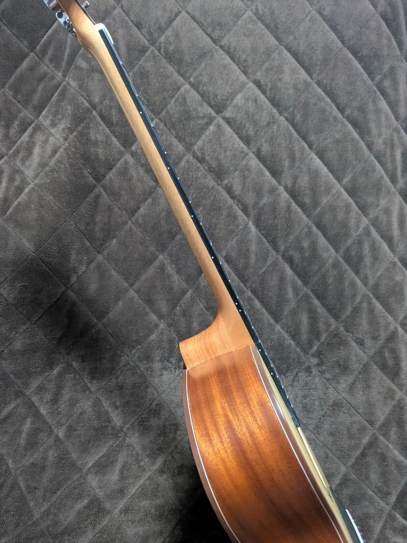 Naga Guitars　G-08OOC　値引き交渉します