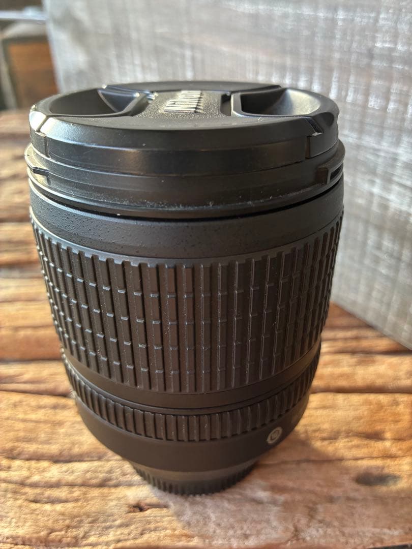 Nikon 18-105mm f/3.5-5.6G ED VRレンズ