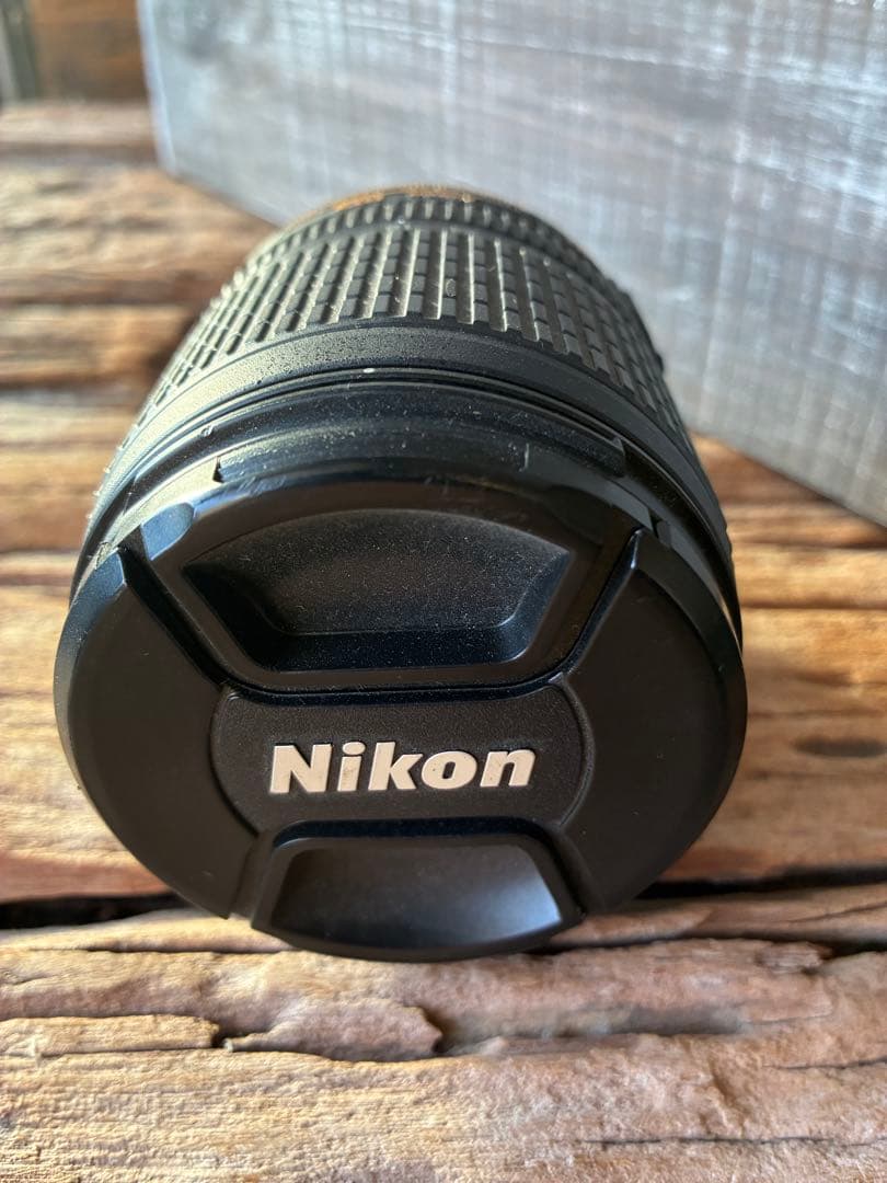 Nikon 18-105mm f/3.5-5.6G ED VRレンズ