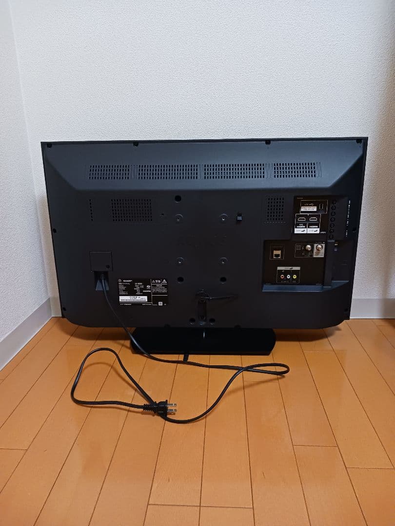 (中古)SHARP LC-32S 32インチテレビ、リモコン、ケーブルあり
