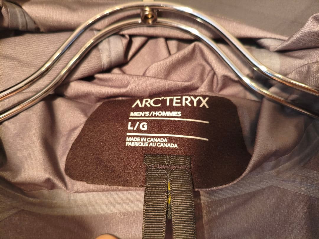 \"Arc'teryx × Beams\" gore-tex Beta Jacket