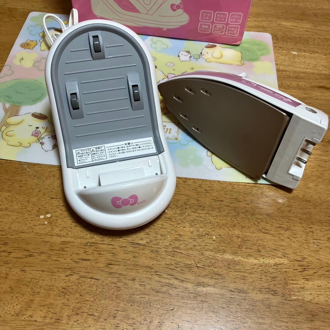 サンリオ　ハローキティ　コードレススチームアイロン〜OSHU
