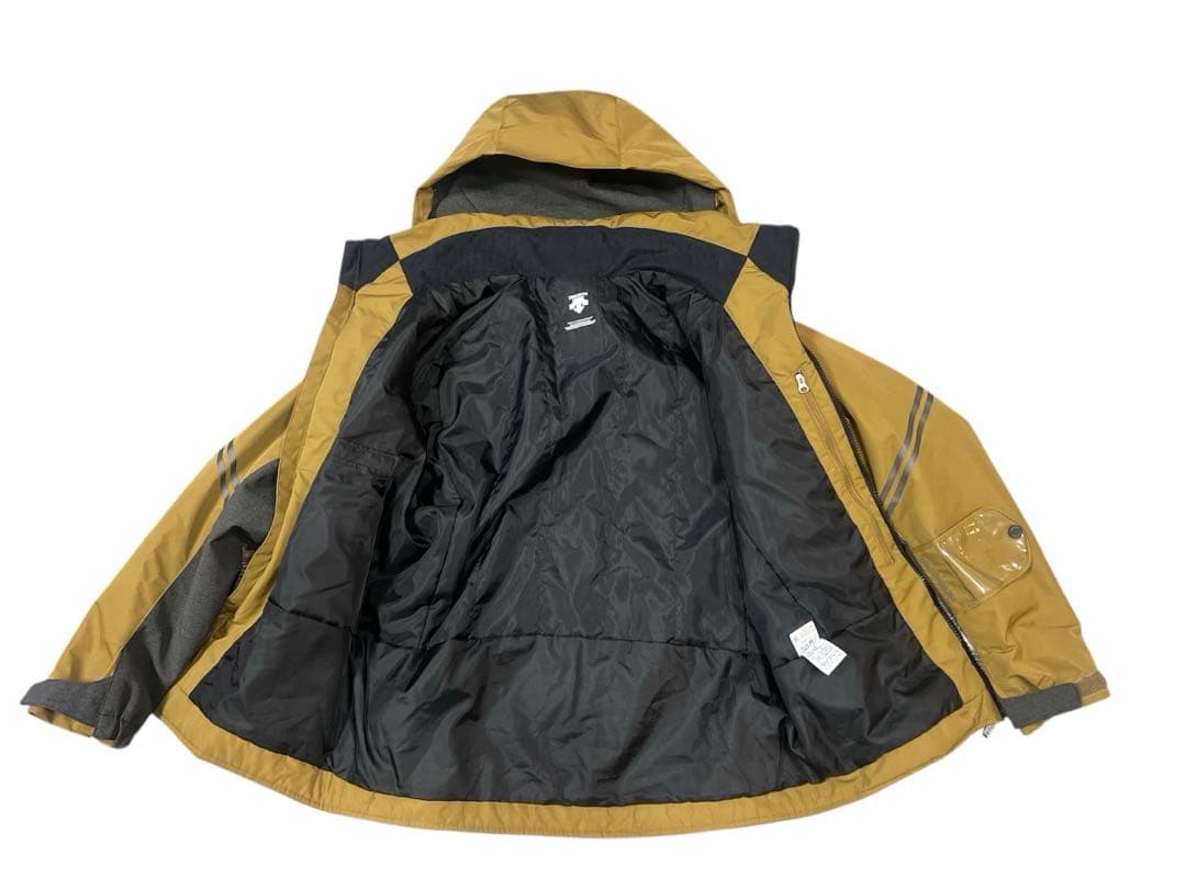 ☆DESCENTE デサント スキースノーボードウェア 上下セット S 165☆