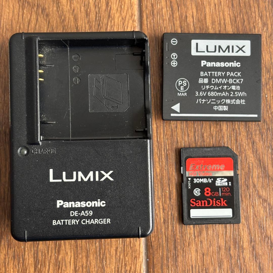Panasonic DMC-FX77 コンパクトデジタルカメラ　デジカメ