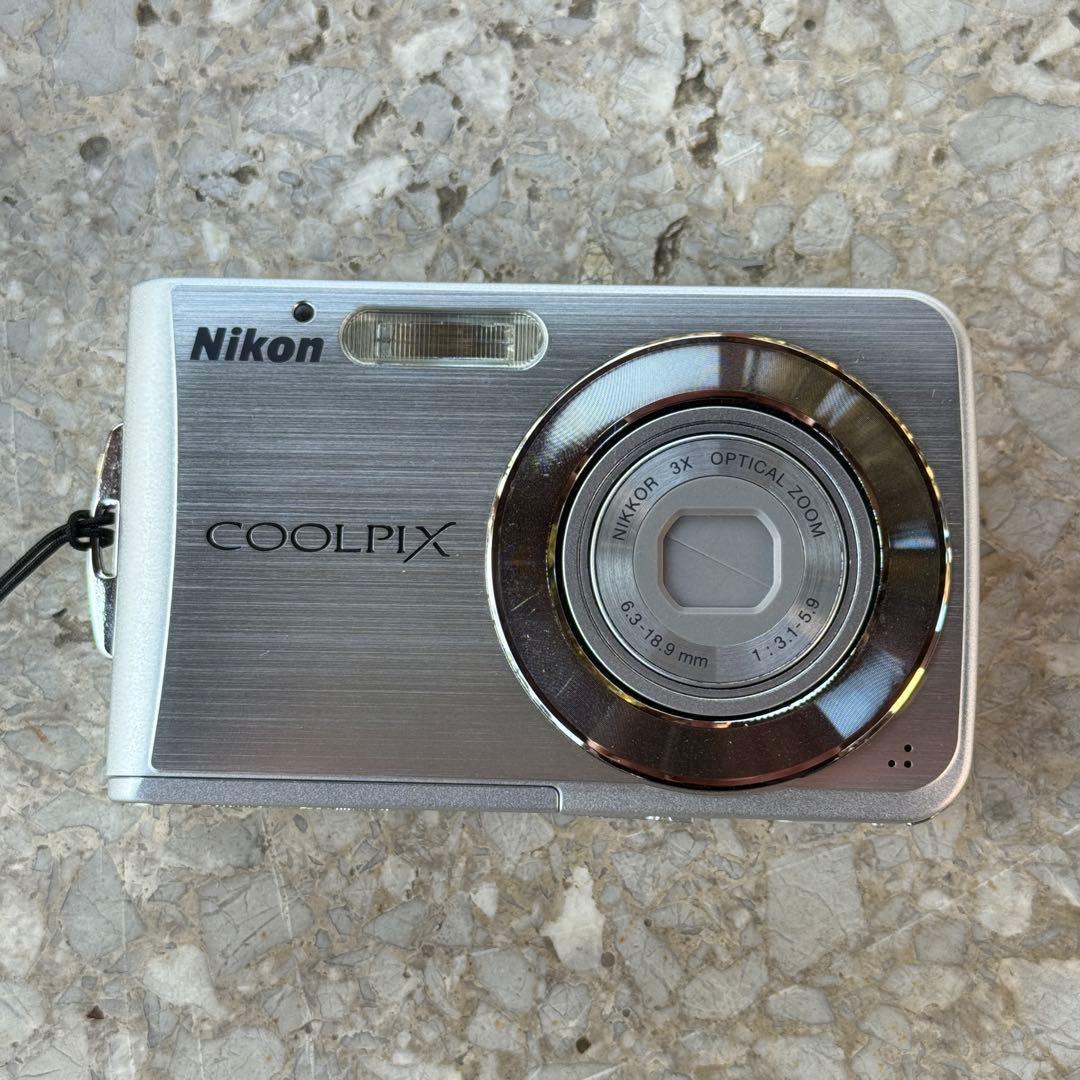 実写美⭕️外観美【動作確認済】ニコン COOLPIX S210 デジカメ