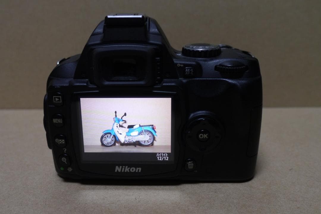 【名機】Nikon D40 レンズセット(18-70mm) ショット数2019回