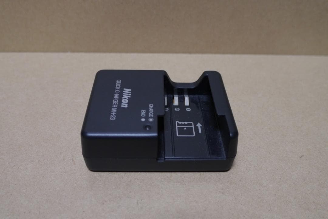 【名機】Nikon D40 レンズセット(18-70mm) ショット数2019回