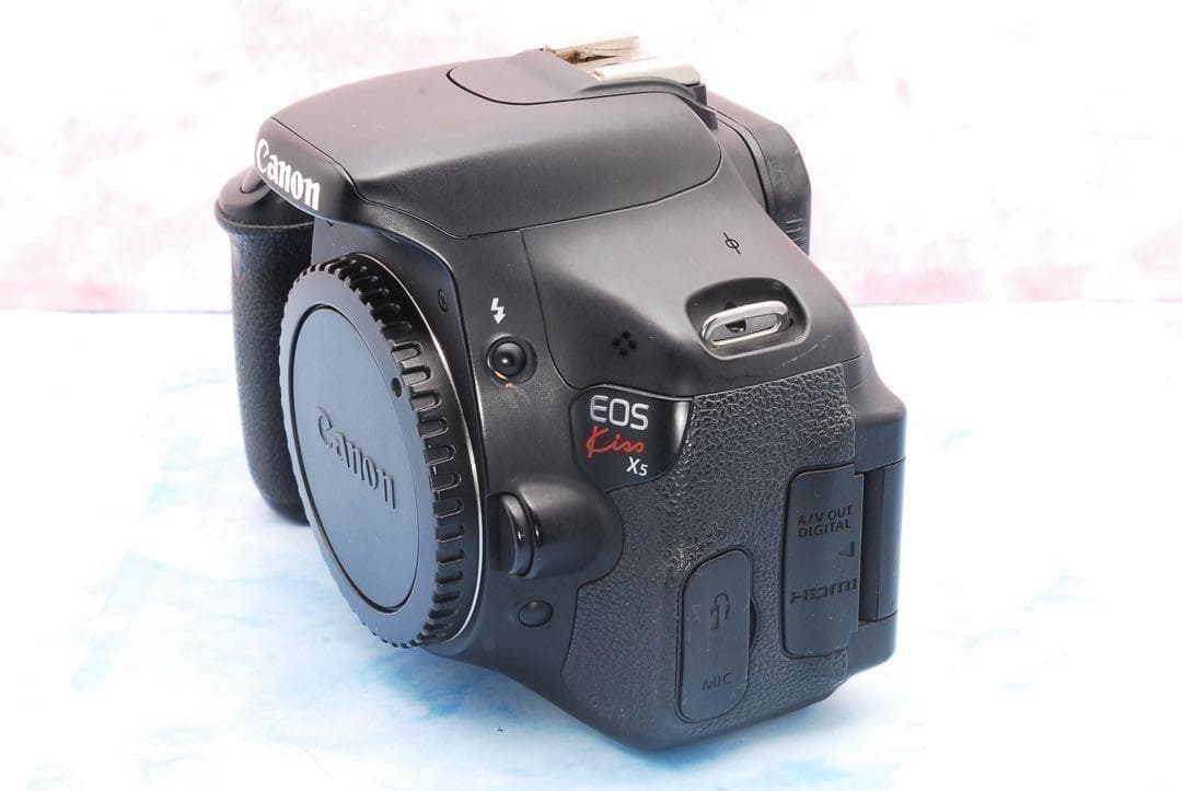 キャノン Kiss X5★望遠レンズ付★一眼レフカメラ★反転モニター★