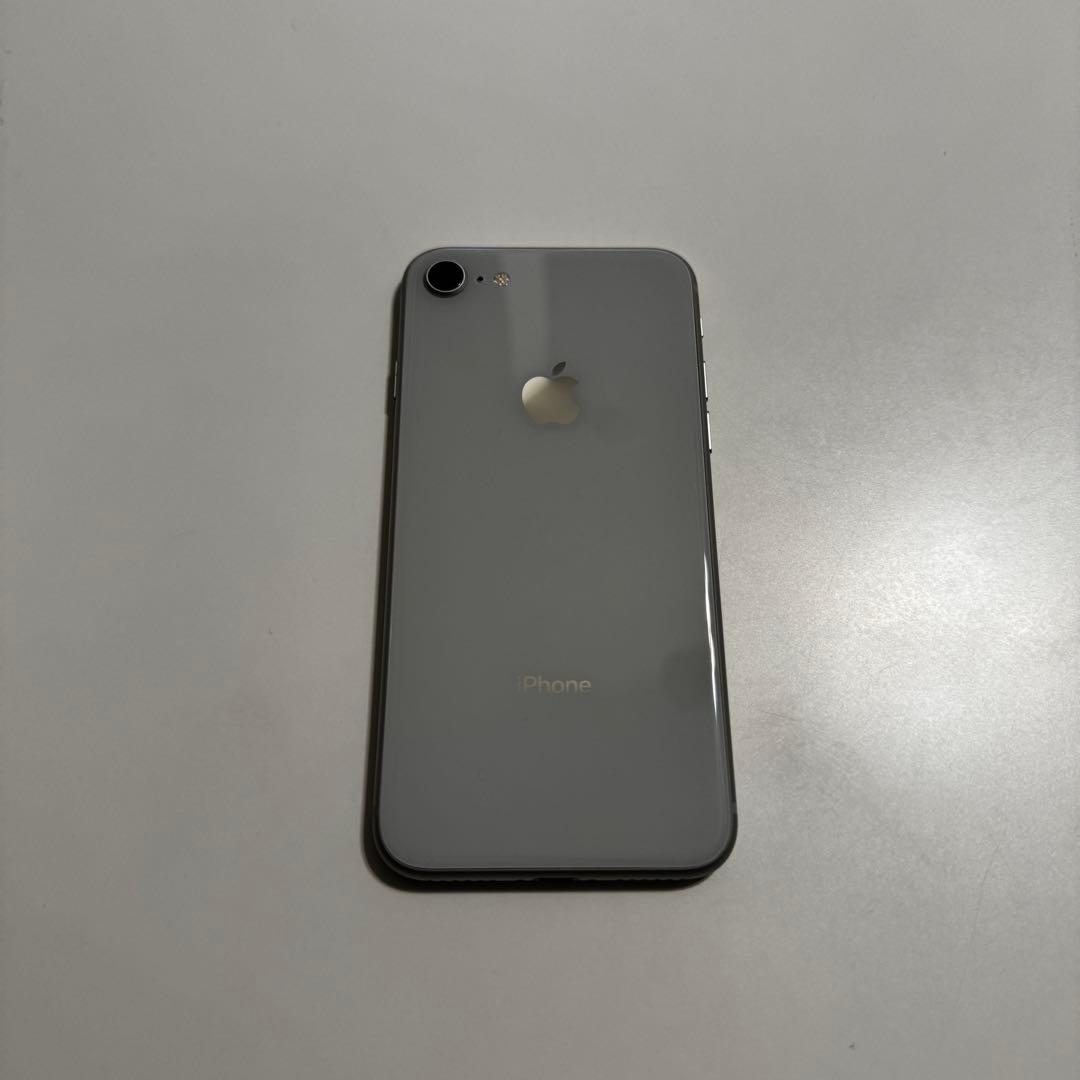 iPhone8 64GB シルバー MQ792J／A 国内版SIMフリー