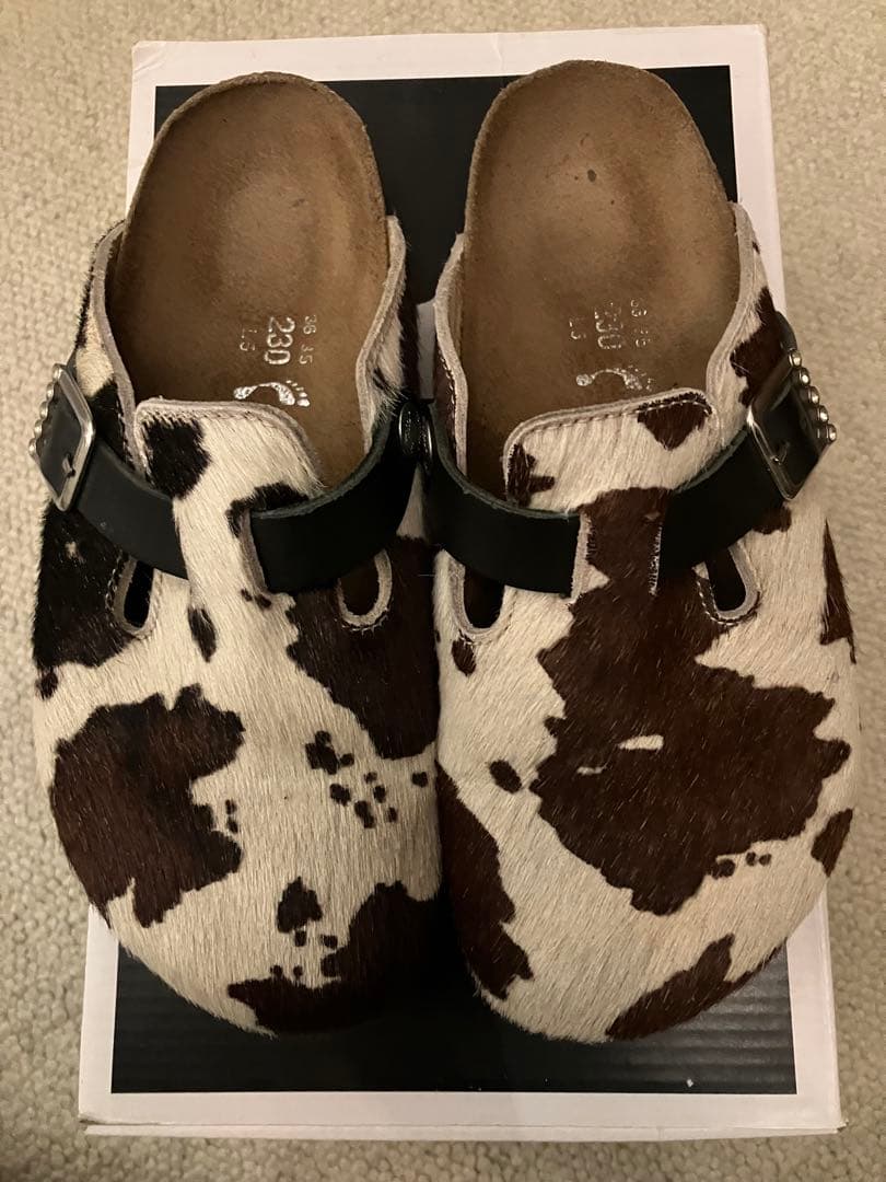 牛柄ファーサボサンダル　レア