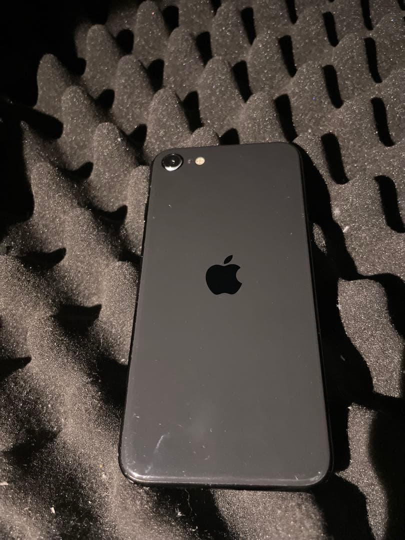 Apple iPhone SE 第2世代　64GB ブラック 最短翌日配送