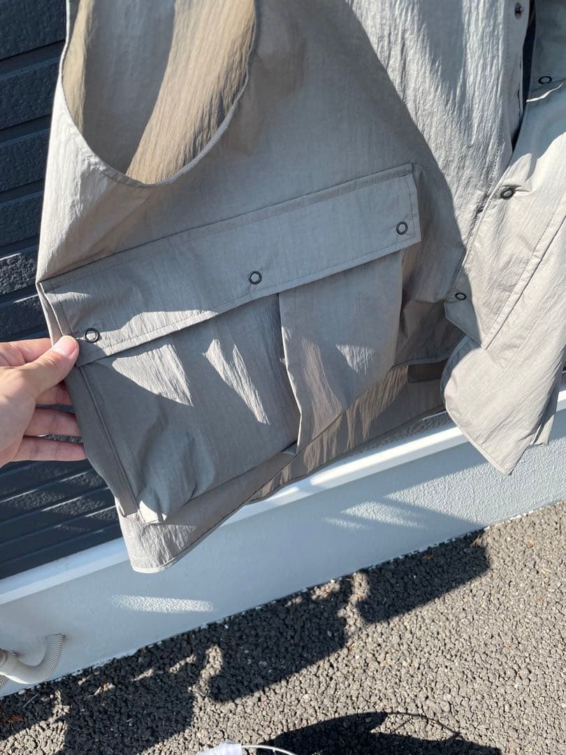 STILL BY HAND ナイロンスナップボタンベスト