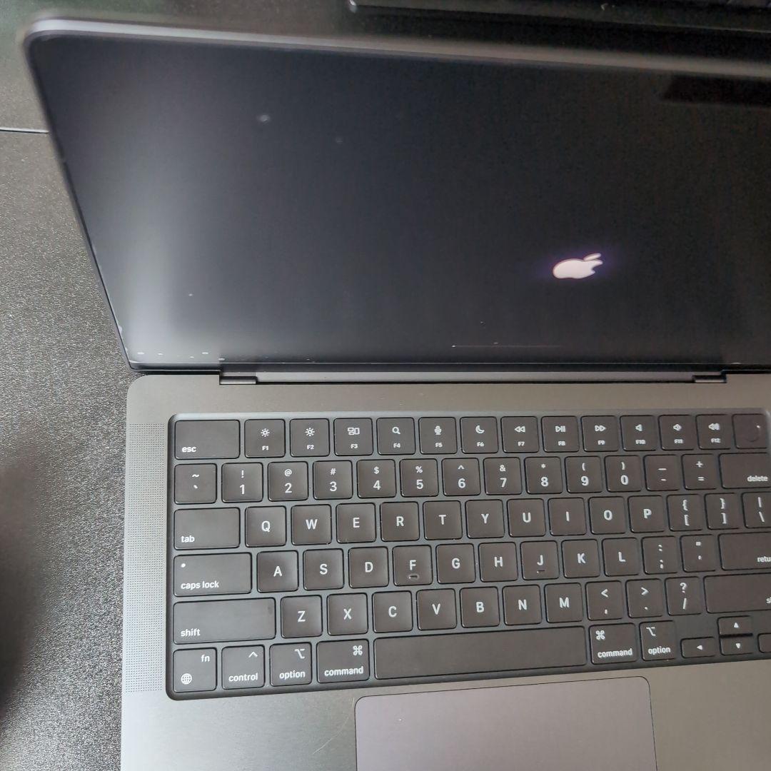 【US配列/極美品】MacBook Pro 14inc M3 Pro 512GB