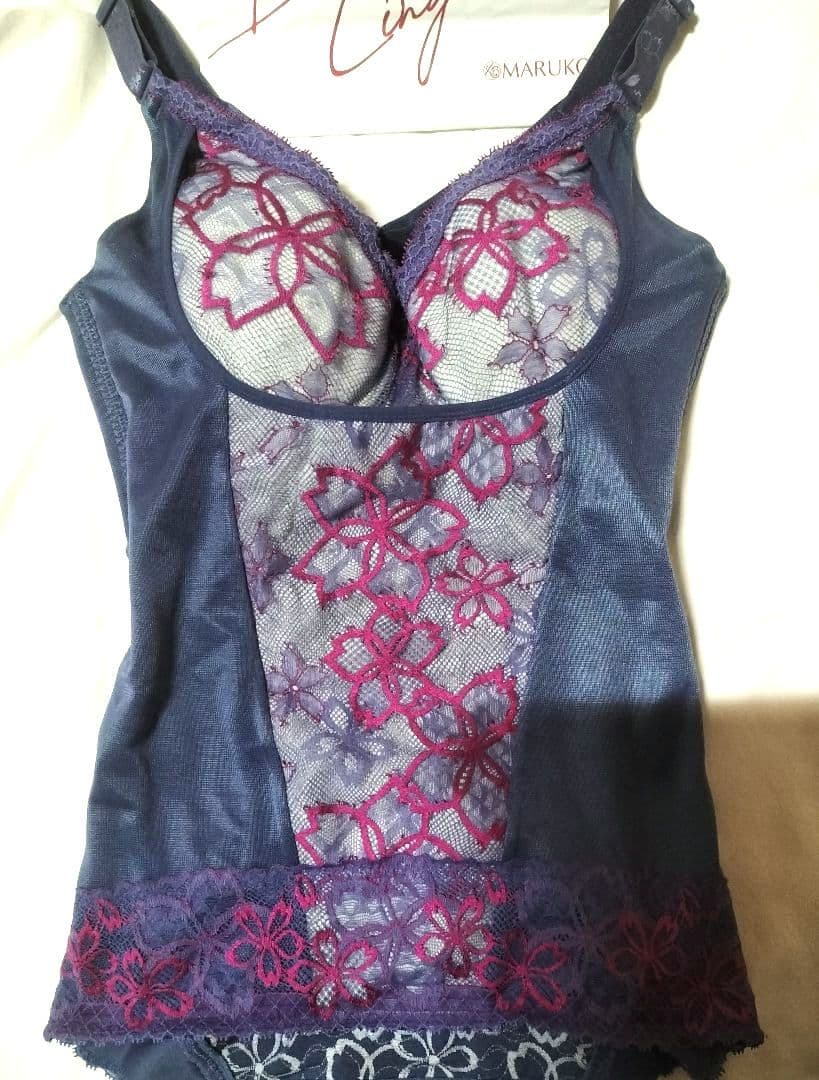 廃盤商品 MARUKO アヴァンセ サクラ ボディシェイパー E70 M