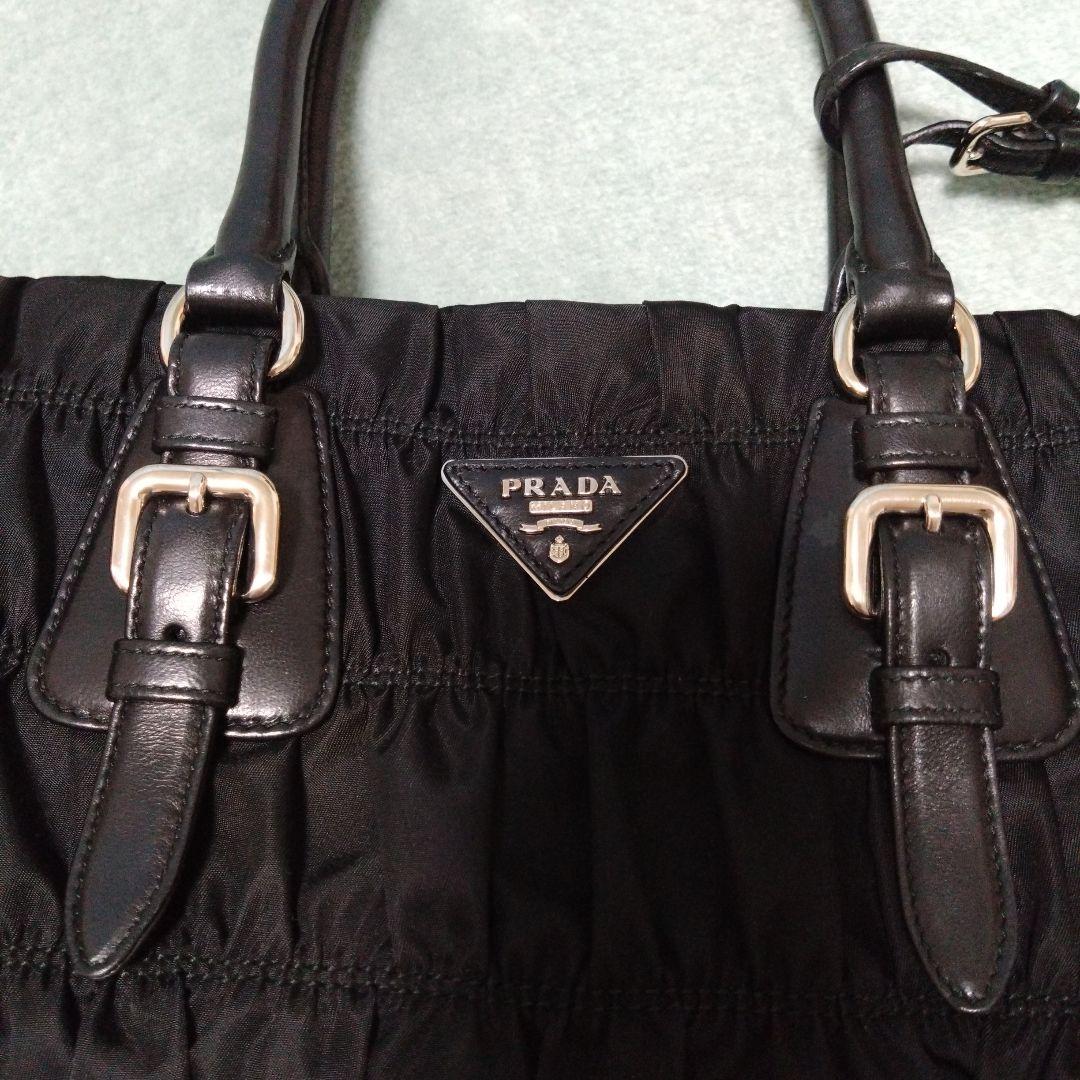 プラダ　バッグ