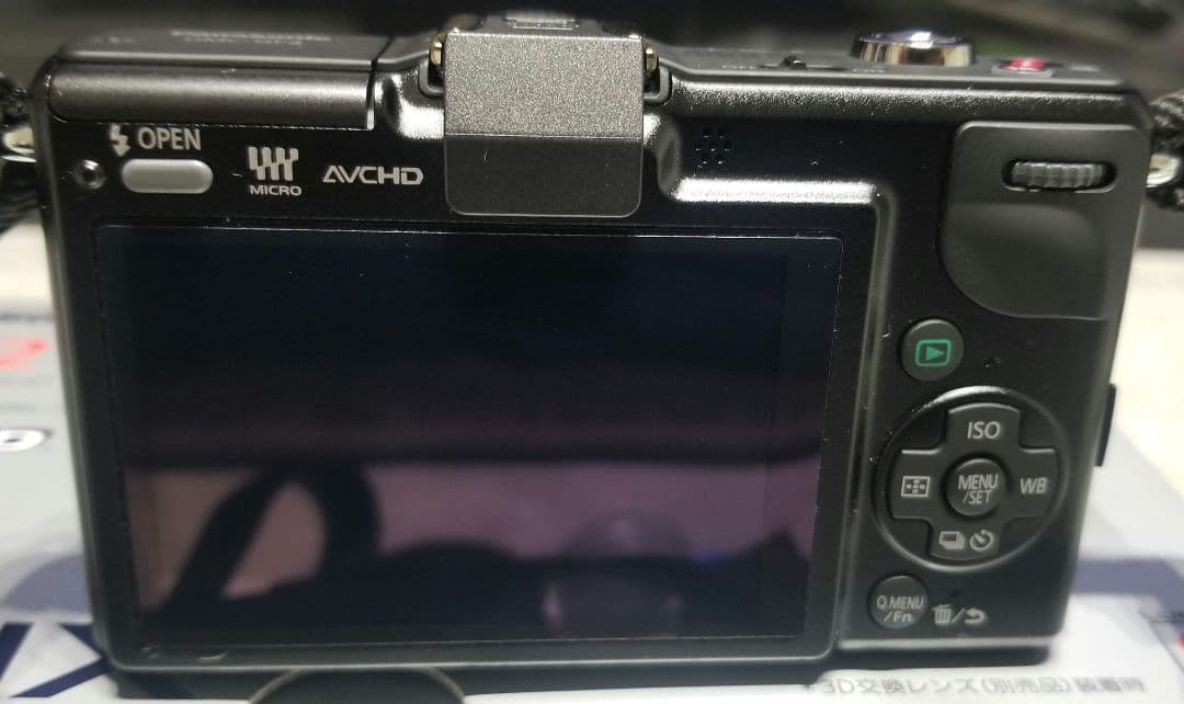 【極美品】パナソニック LUMIX GF2 ダブルレンズキット　オマケ付き