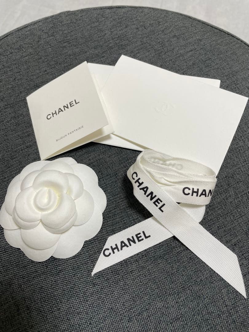 【美品】CHANEL正規品！CCロゴ ピアス(片耳)フランス製 ブラック✖️パール