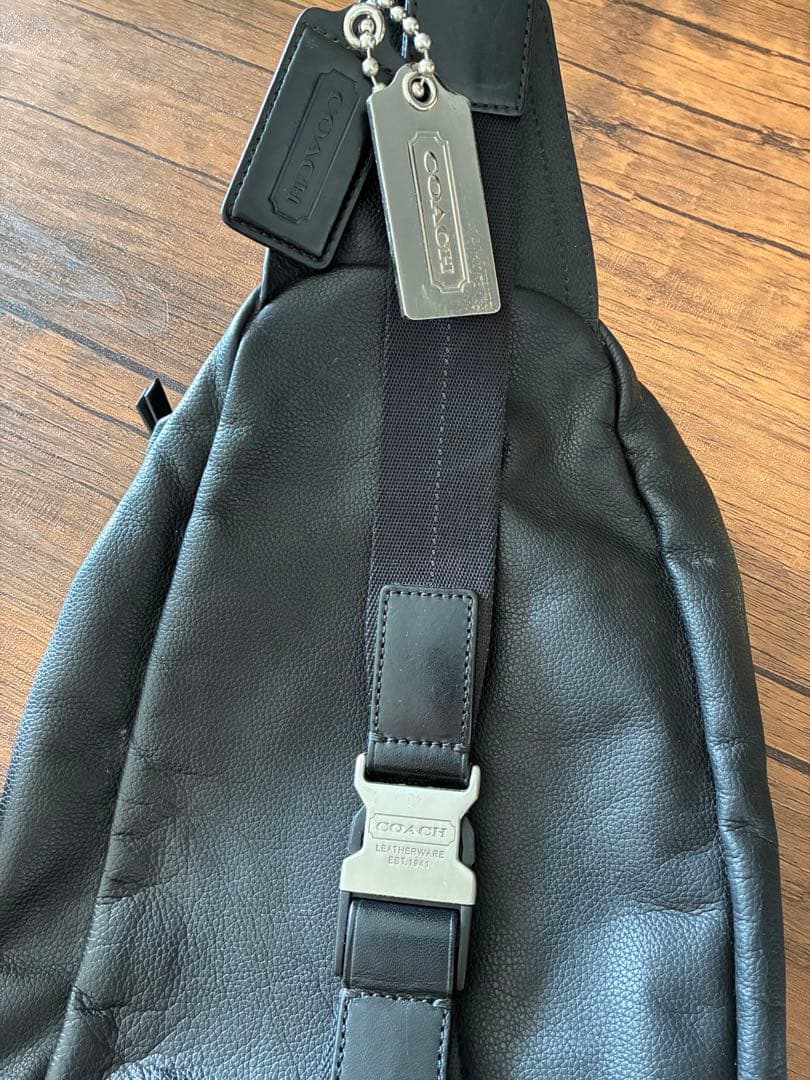 COACH ブラック ボディバッグ 中古品