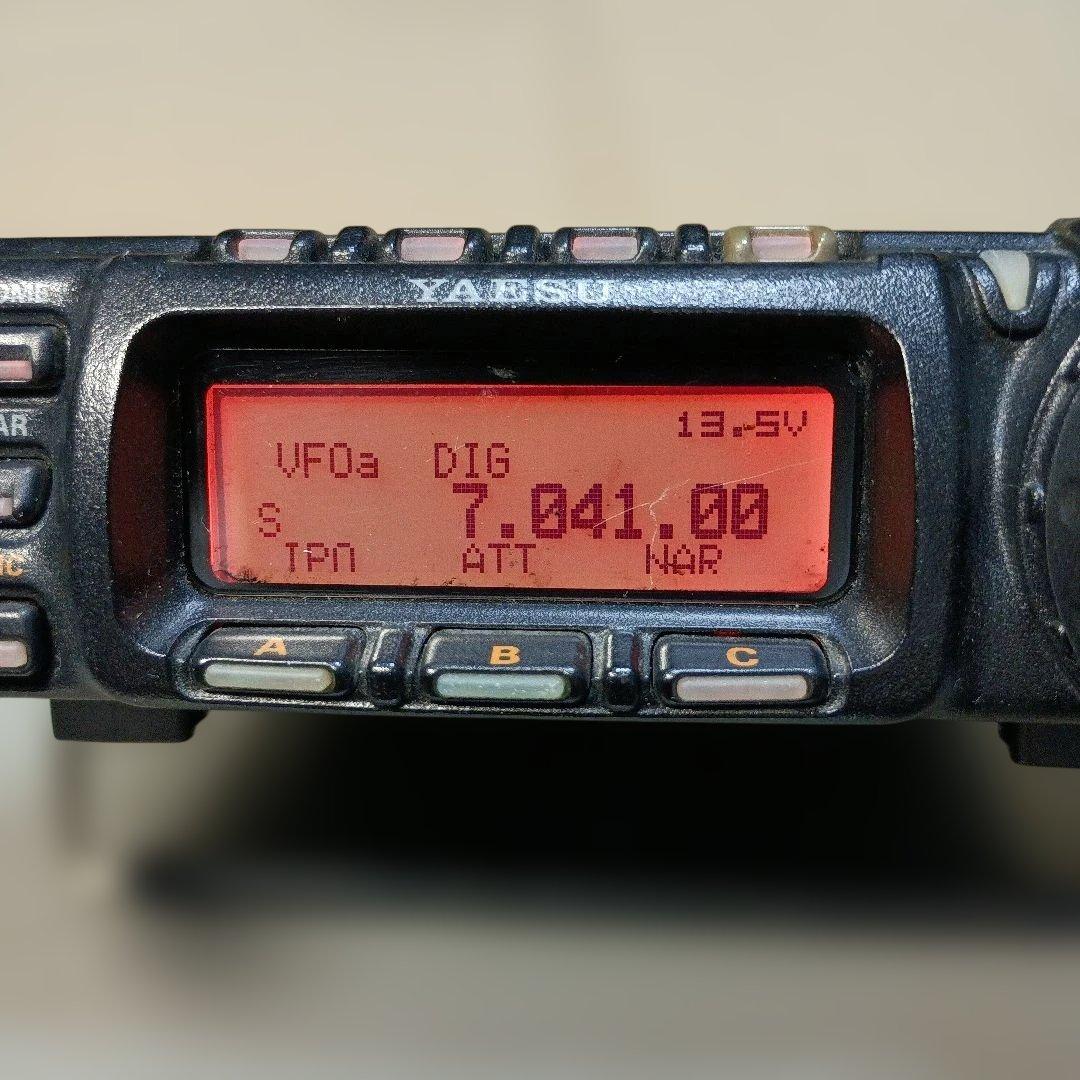カ*ン様 YAESU FT-857 技適02KN333 100W FT8できまし