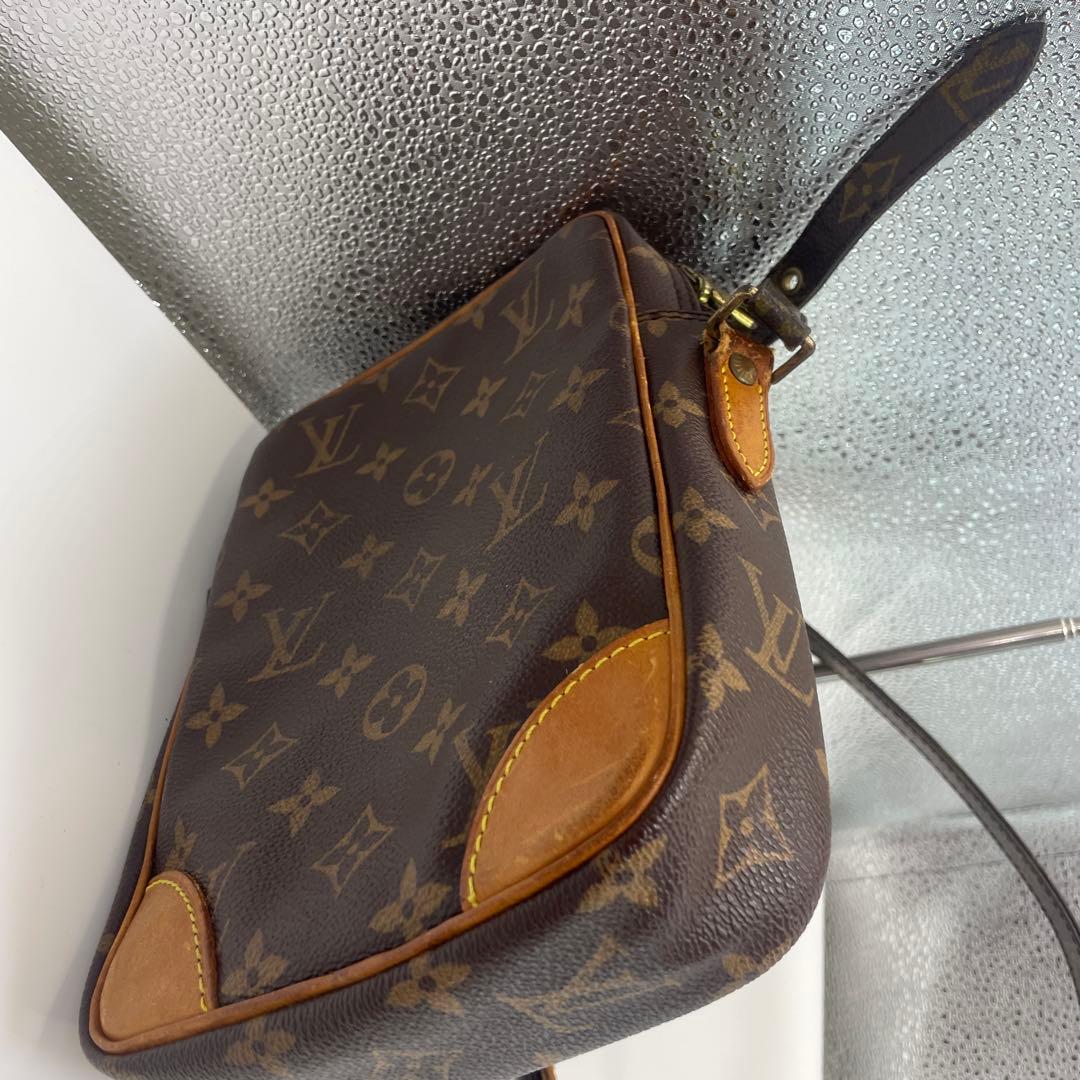 LOUIS VUITTON ルイヴィトン　ダヌーブ　ショルダーバッグ