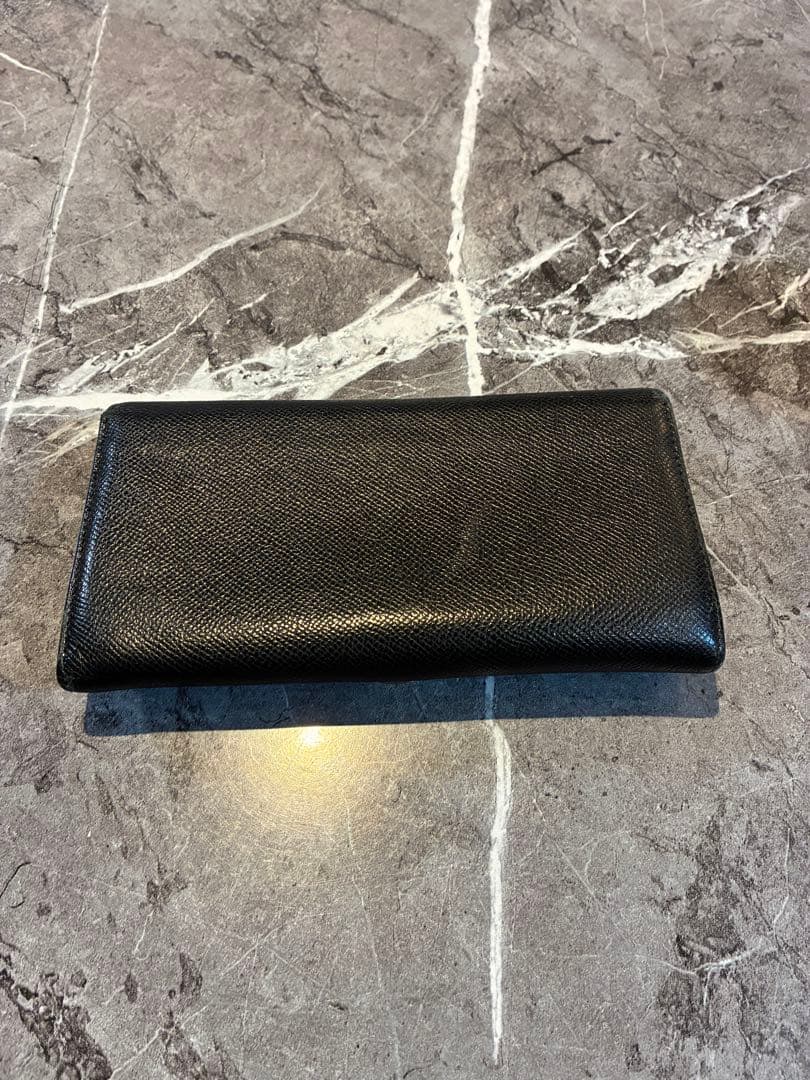 BVLGARI 長財布　本体　黒色　留め具　金色