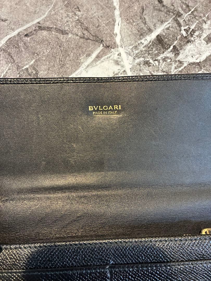 BVLGARI 長財布　本体　黒色　留め具　金色