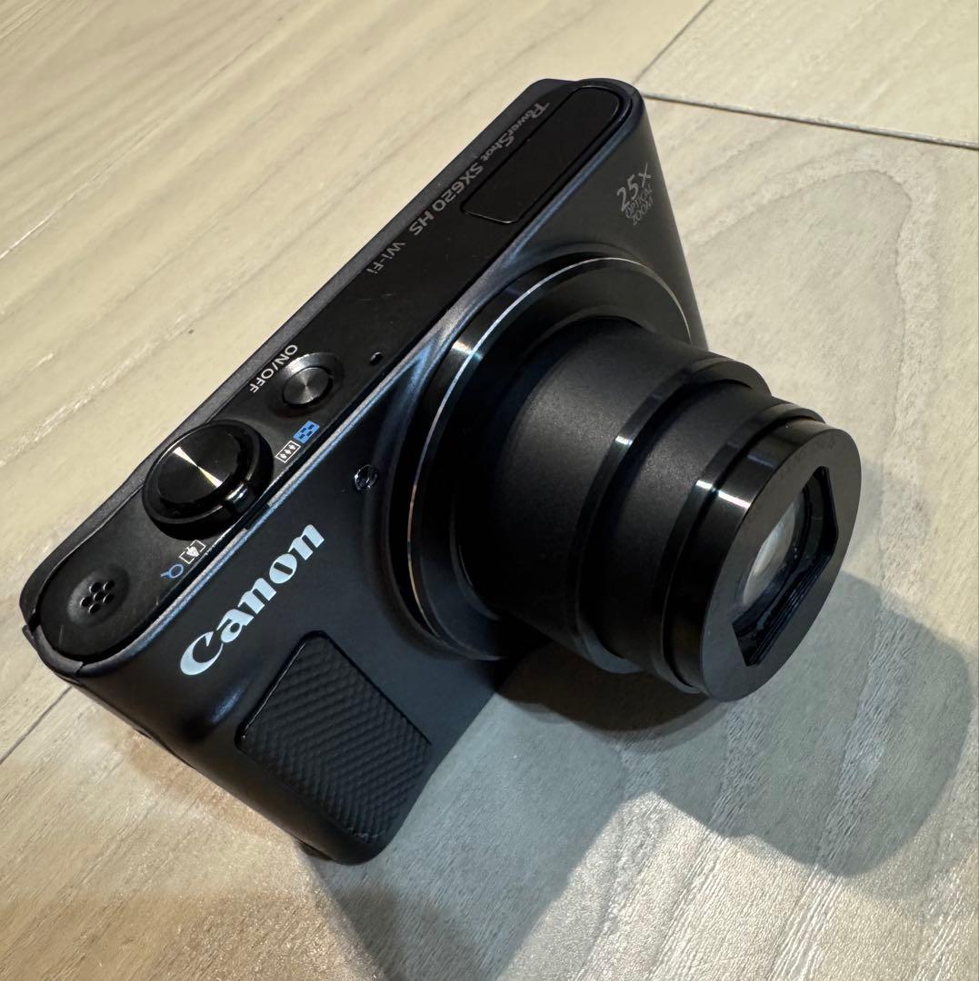 Canon PowerShot SX620 HS 本体と付属品