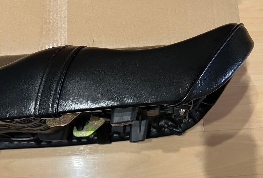 【美品】HONDA ジェイド用 CBX風シートあんこ抜き MC23