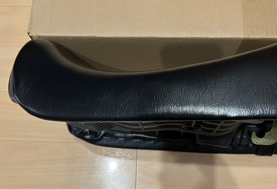 【美品】HONDA ジェイド用 CBX風シートあんこ抜き MC23