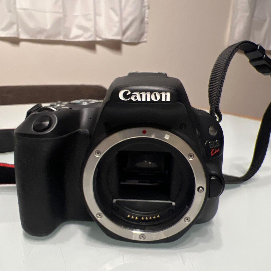 Canon一眼レフカメラ　EOS KISS X9