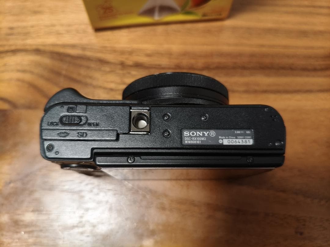 デジタルカメラ SONY Cyber-shot DSC-RX100m3