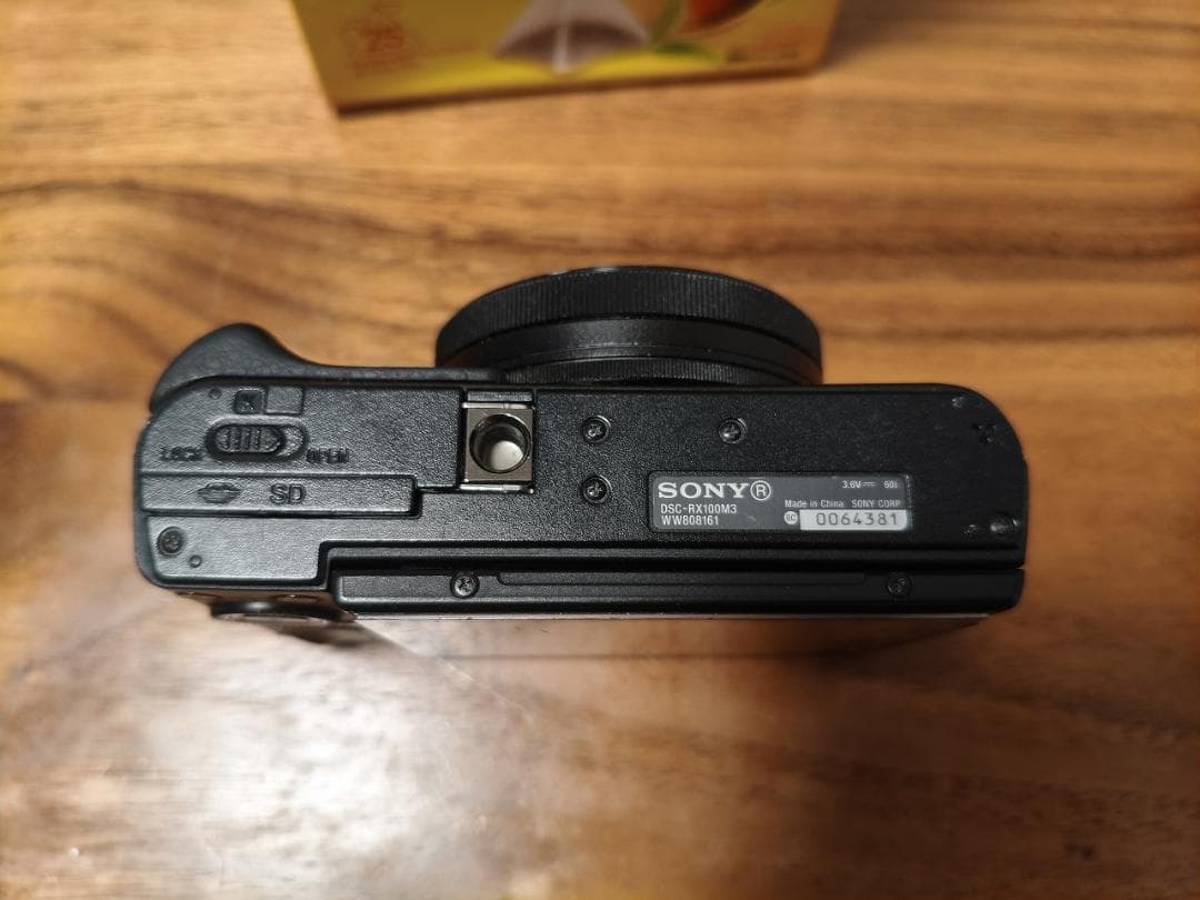 デジタルカメラ SONY Cyber-shot DSC-RX100m3