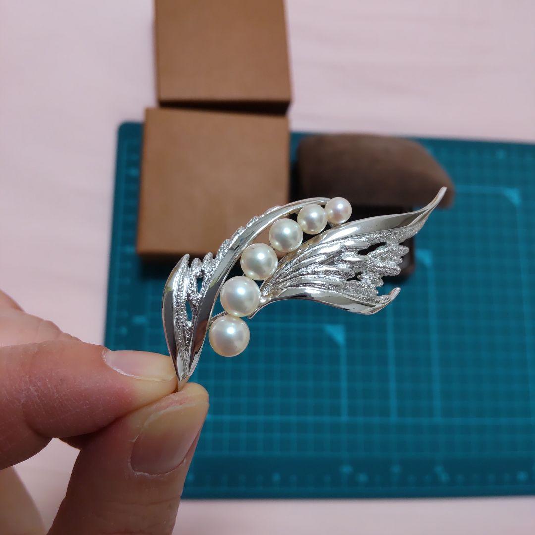 ミキモト ブローチ リーフデザイン