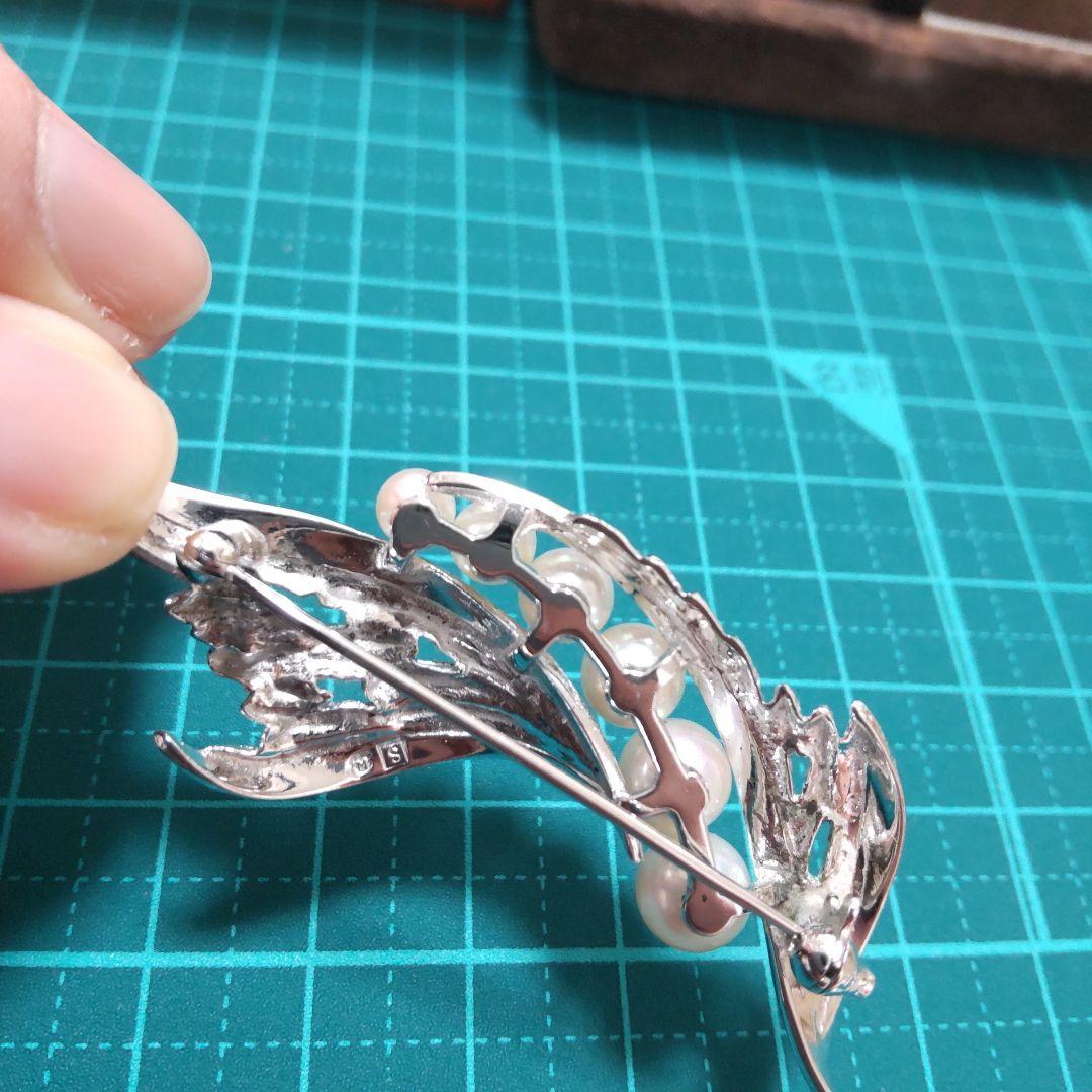 ミキモト ブローチ リーフデザイン