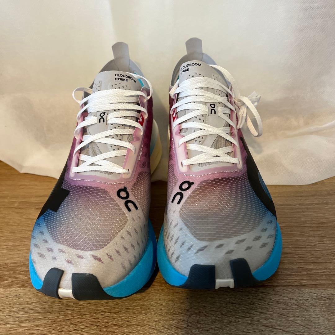 スパイク・シューズ ON Cloudboom strike