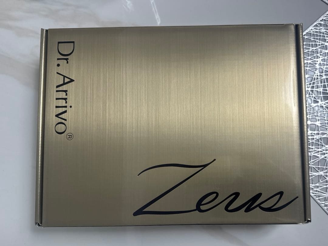 ARTISTIC & CO. 美顔器 コードレス