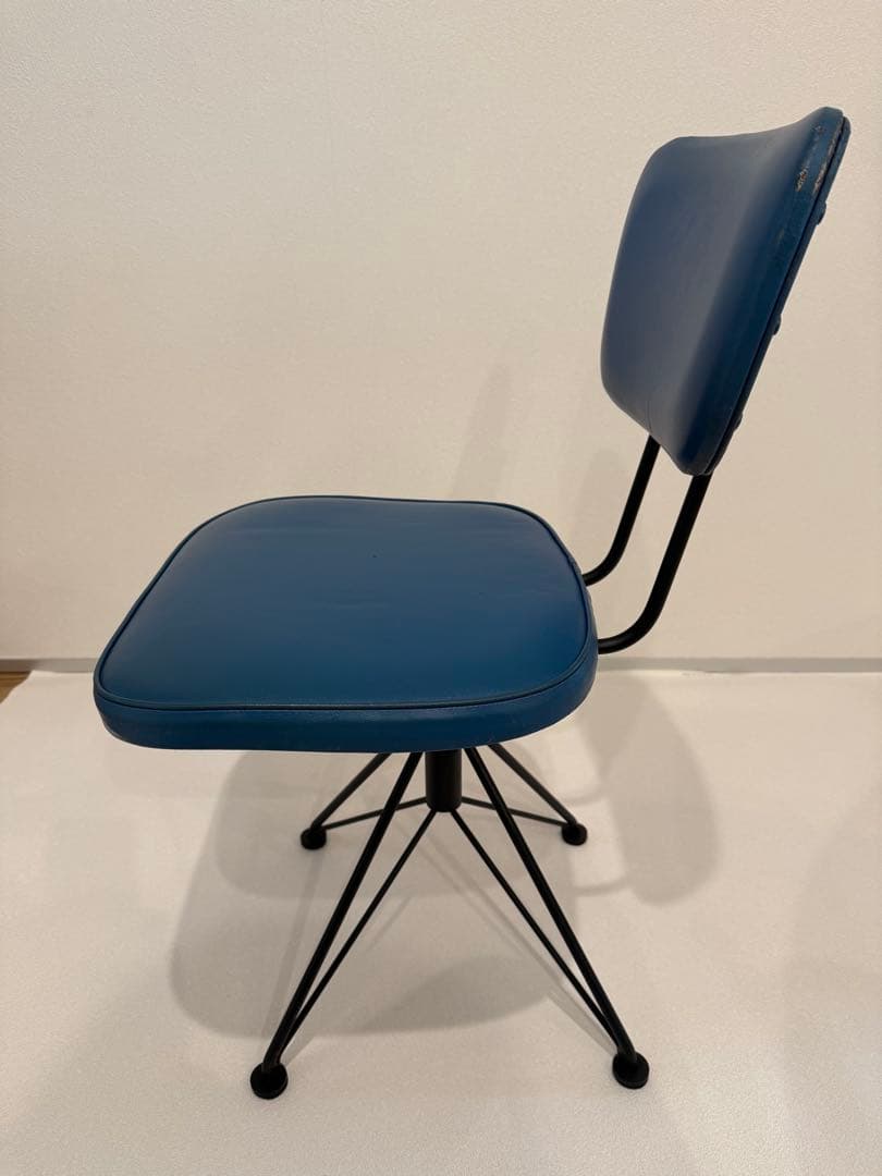 丹下健三　回転椅子