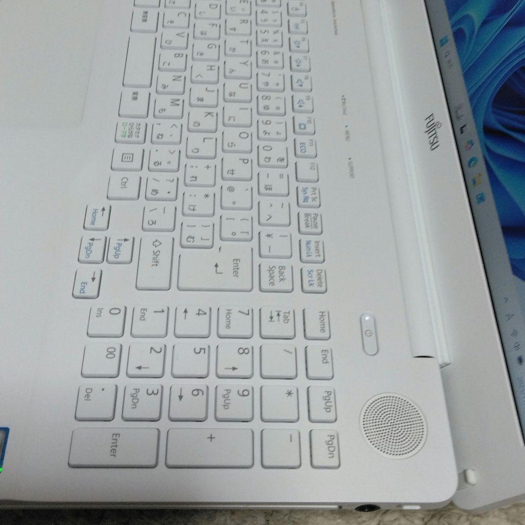 千１７ 特価　美品 直ぐに使えるSSD Office ノートパソコン