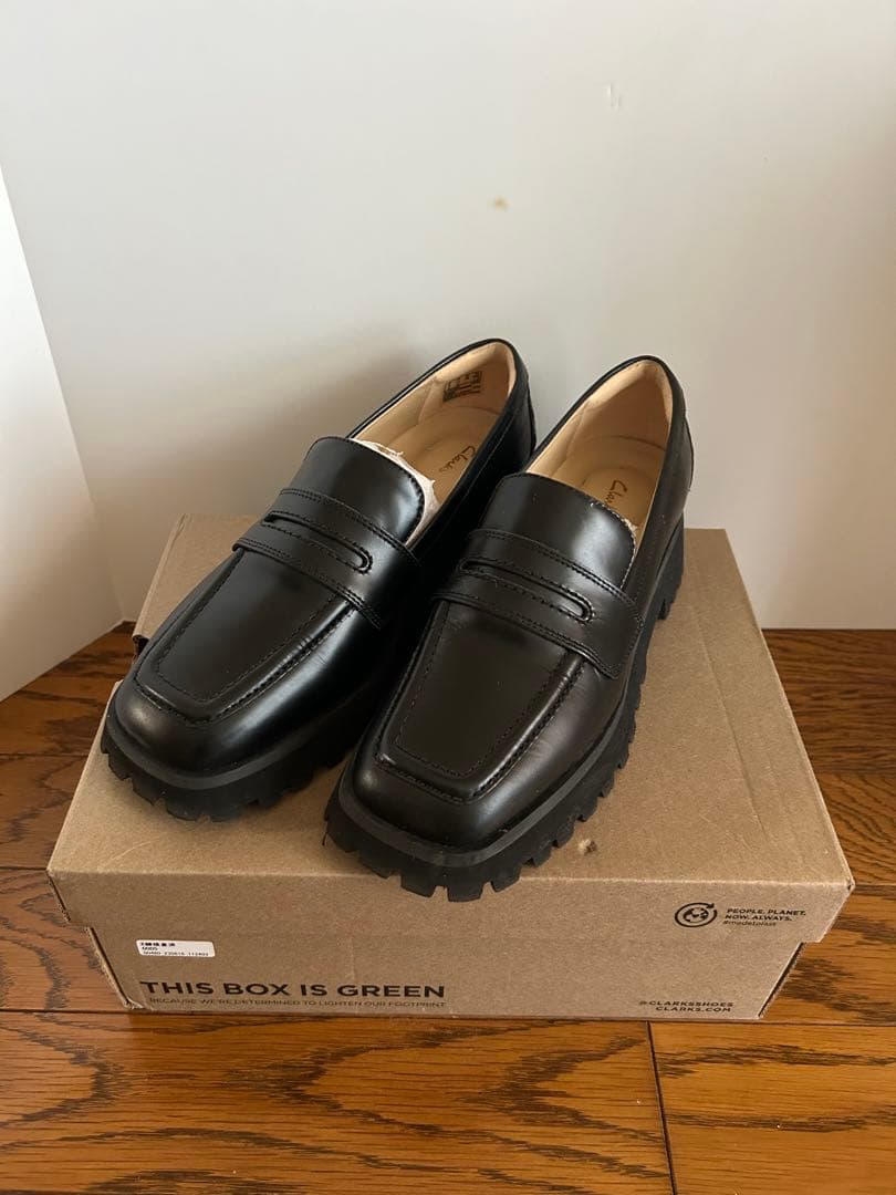 クラークス Clarks ローファー Stayso Edge 厚底 黒